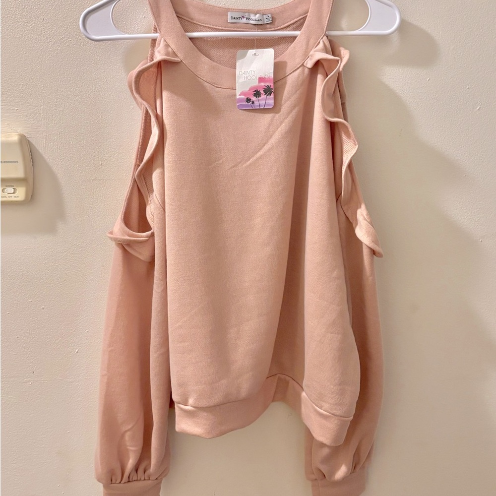 NWT Dainty Hooligan Cold Shoulder Ruffle Top Size Medium - Picture 9 of 9